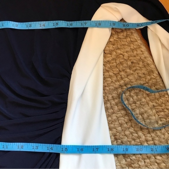 Lauren by Ralph Lauren side ruched, colour blocked, stretchy, flattering dress. - Picture 7 of 9